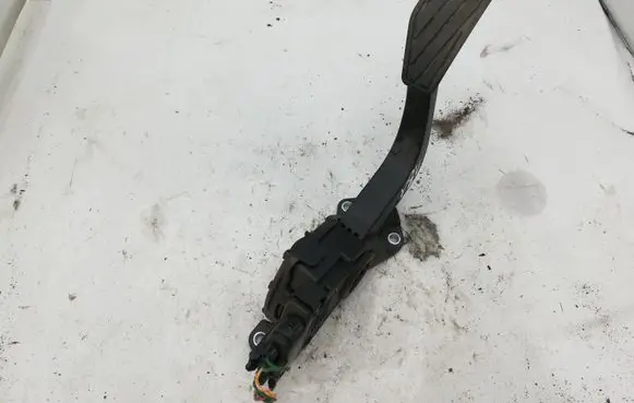 Suzuki Grand Vitara II Accelerator throttle pedal 1590065J00 6PV00907400