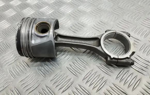 Volkswagen Caddy Piston with connecting rod 03GE 038J V200
