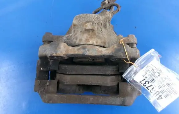 Volkswagen PASSAT B4 Front brake caliper