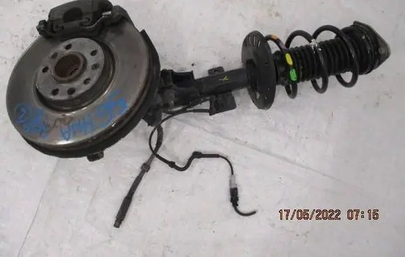 Peugeot 3008 II Front wheel hub spindle knuckle 9819718780