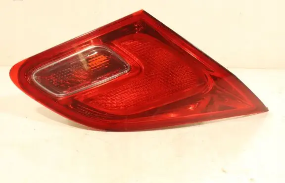 Opel Astra J Rear/tail lights 1090098