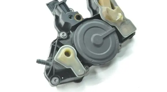 BMW 5 F10 F11 Other engine bay part 06K103495T
