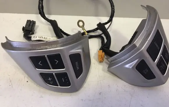 Mitsubishi Outlander Multifunctional control switch/knob 75B473 75B471