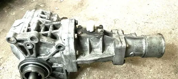 Mitsubishi Lancer Evolution Gearbox transfer box case 3200A058