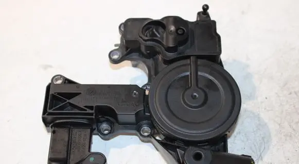 Audi A4 S4 B8 8K Oil breather separator 06H103495E