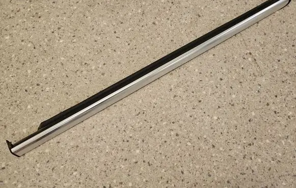 Mercedes-Benz GL X164 Rear door glass trim molding A1646908180 1646908180
