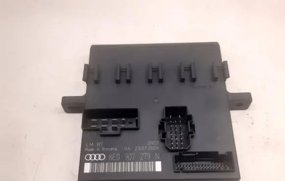 Audi A4 S4 B7 8E 8H Comfort/convenience module 8E0907279N
