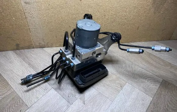 BMW 5 F10 F11 ABS Pump 6797045 34516797045 3451679704501