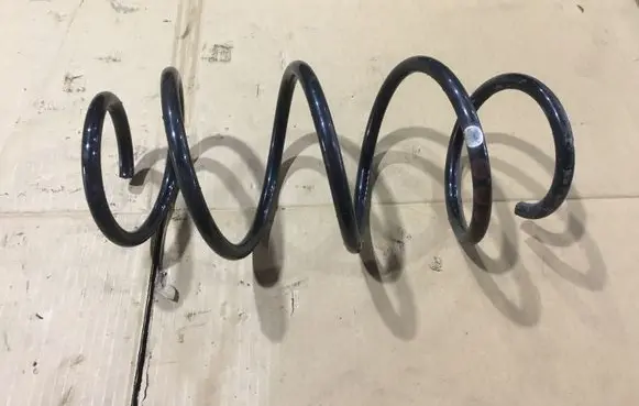 Mercedes-Benz E W212 Front coil spring