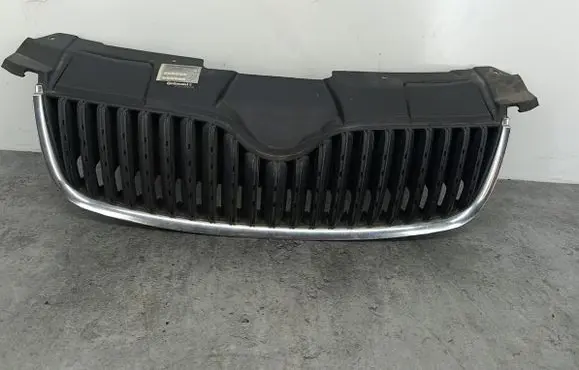 Skoda Fabia Mk2 (5J) Front grill