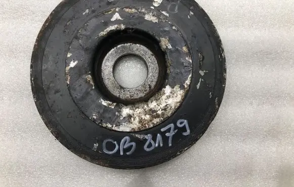 Peugeot 407 Crankshaft pulley