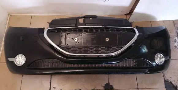 Peugeot 208 Front bumper 9672794477