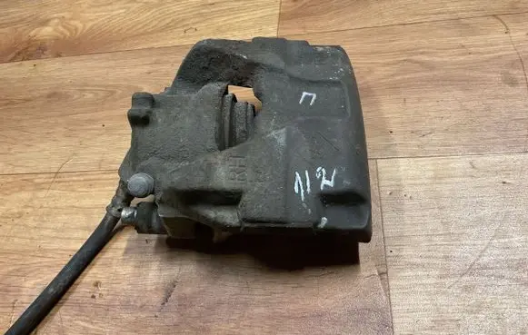 Renault Megane III Front brake caliper 410018218R