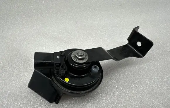 Audi A6 Allroad C7 Horn signal 4G0951230