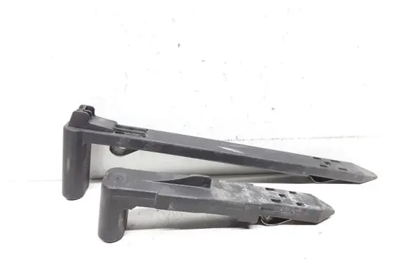 Volvo XC60 Headlight/headlamp mounting bracket 30763155 30763154