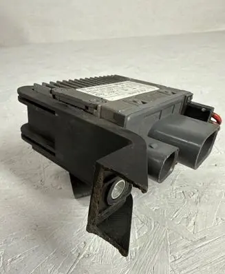 Porsche 911 997 Coolant fan relay 99761843601 898082000