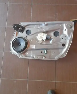 Mercedes-Benz E W212 Front door window regulator with motor