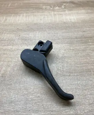 Engine bonnet (hood) release handle
