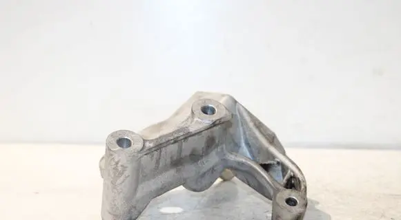 Volvo S90, V90 Engine mounting bracket 31430490