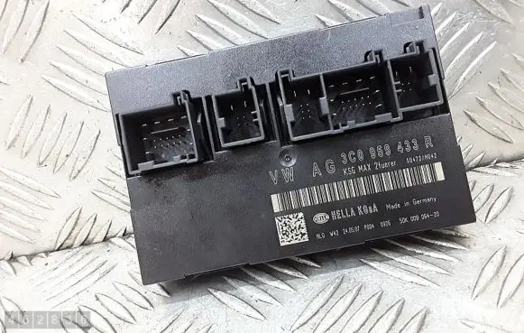 Volkswagen PASSAT B6 Engine control unit/module 3C0959433R