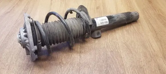 BMW 4 F32 F33 Front shock absorber with coil spring 6873766