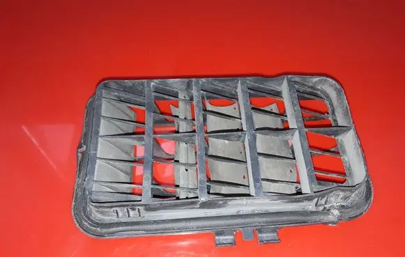 Audi A8 S8 D4 4H Quarter panel pressure vent 4E0819181 4E0819181C