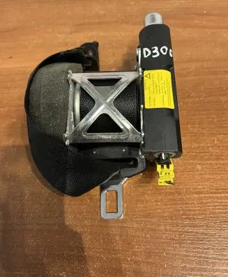 Mercedes-Benz E W212 Set of seat belts 34056830 D306