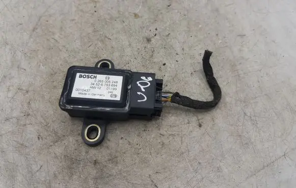BMW 5 E39 ESP acceleration yaw rate sensor 34526753694 0265005248 6753694