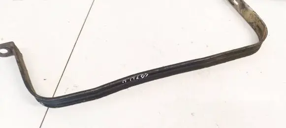 Citroen C4 I Fuel tank mounting bracket 