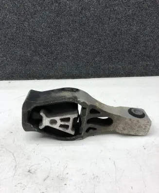 Citroen C4 II Picasso Engine mount bracket 17357R01
