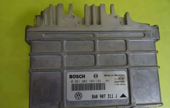 Seat Ibiza II (6k) Engine control unit/module 8A0907311J 0261203192