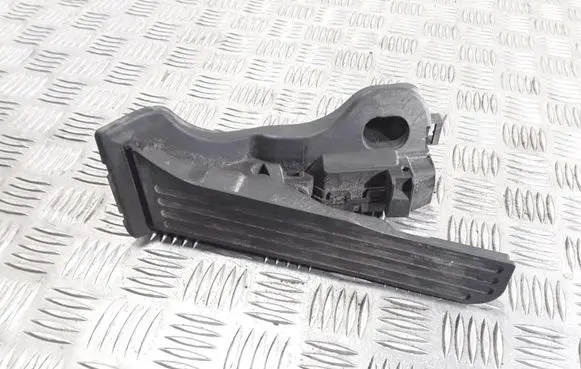 Volkswagen PASSAT B6 Accelerator throttle pedal 1K1721503L 6PV00860000