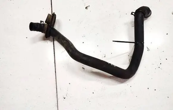 Engine coolant pipe/hose