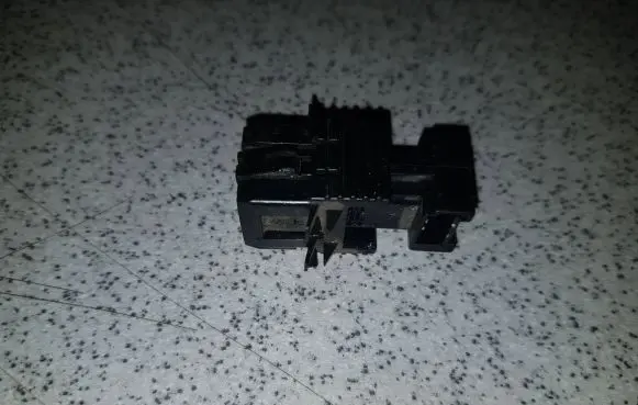 BMW 5 E39 Brake pedal sensor switch 8372647