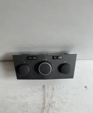 Opel Zafira B Climate control unit 90151257