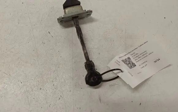 Mazda 3 I Rear door check strap stopper