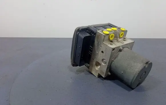 BMW 5 E60 E61 ABS Pump 6785442