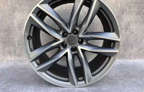 Audi Q7 4M R21 alloy rim 