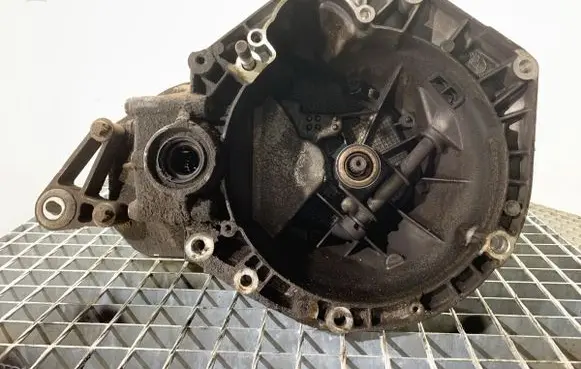 Fiat Grande Punto Manual 5 speed gearbox 55196336