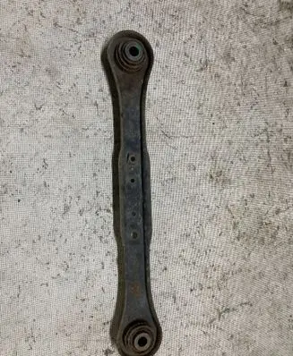 Rear control arm
