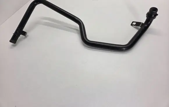 Engine coolant pipe/hose