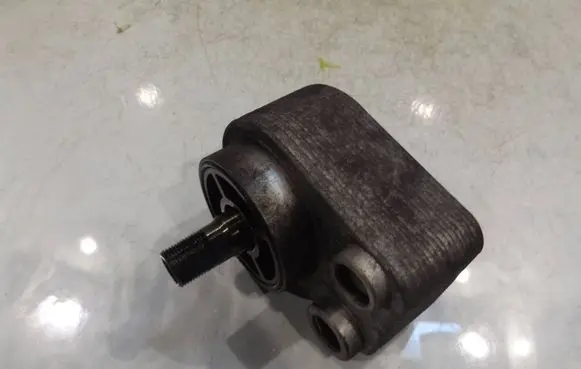 Nissan NV200 Engine oil radiator 