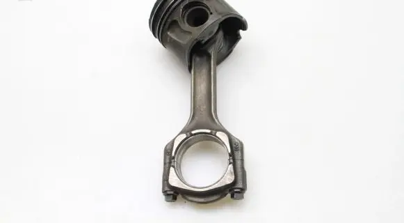 Mercedes-Benz CLS C219 Piston with connecting rod