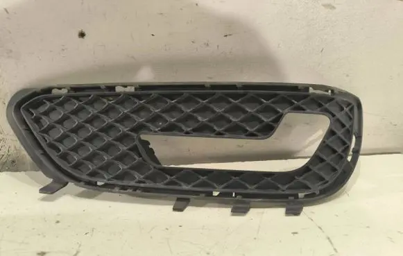 Mercedes-Benz E W212 Front bumper lower grill A2128851423