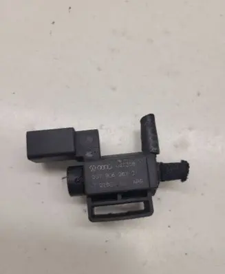Audi A3 S3 8P Turbo solenoid valve 037906283C 72288000