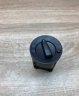 Skoda Octavia Mk1 (1U) Light switch 3B0941531A