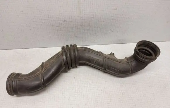 Ford Escort Air intake hose/pipe 958F9C623AC