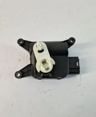 Volkswagen Eos Air flap motor/actuator 3C1907511