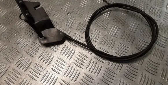 Engine bonnet (hood) release handle