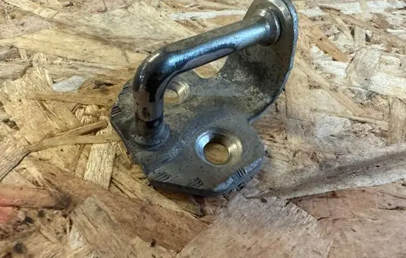 Alfa Romeo 159 Front door lock loop/hook striker 